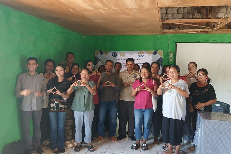 Angka Stunting Masih Tinggi, Warga Sumba Barat Daya Dilatih Olah Jambu Mete Jadi Biskuit