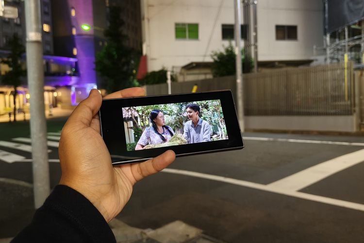 Pengalaman Pakai Roaming Telkomsel di Jepang, Streaming MaxStream Lancar
