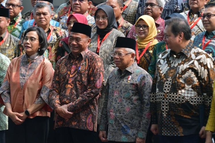 Pemkab Banyuwangi mendapatkan Dana Insentif Fiskal Kinerja (DIFK) Penghapusan Kemiskinan Ekstrem 2023 senilai Rp 6,71 miliar di Istana Wapres, Jakarta, Kamis (9/11/2023). 