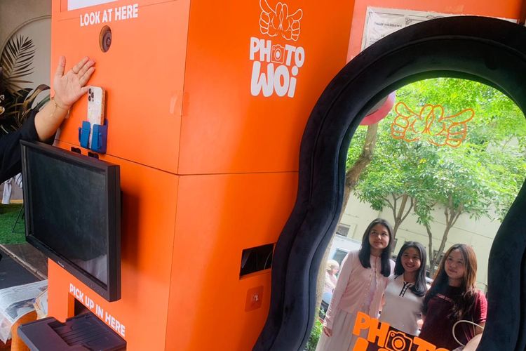 Tren Photobooth Newspaper di Surabaya, dari Tunjungan untuk Kenangan