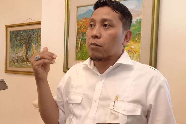 Ketua KPU DIY, Ahmad Shidqi saat ditemui di Kota Yogyakarta di sela-sela rapat koordinasi dengan stakeholder, Senin (15/4/2024)