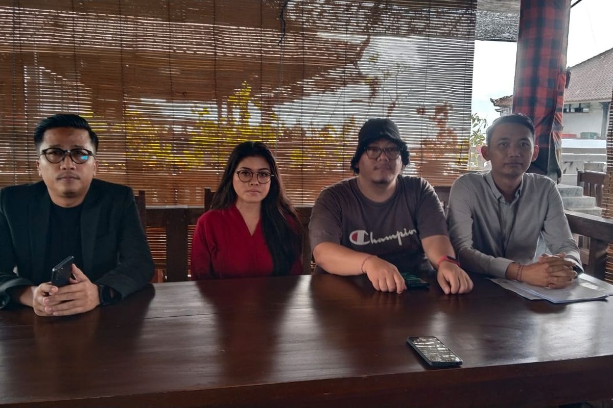 Ketut Diah Krisna Dewi, disk jockey (DJ) yang tampil dalam acara kelulusan SMK Negeri 1 Tejakula menyampaikan permohonan maaf usai video penampilannya mendapat sorotan, Selasa (13/5/2025).