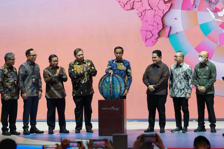 Presiden RI, Joko Widodo Membuka Pameran Brilianpreneur 2023 Di JCC, Jakarta pada Kamis (7/12/2023).