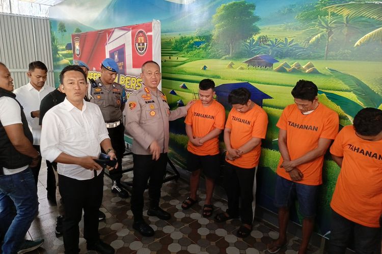 Satuan Reserse Kriminal (Sat Reskrim) Polrestabes Makassar menangkap 5 bandar judi online (Judol) beromset Rp 700 juta.