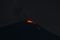 Gunung Ile Lewotolok Meletus 19 Kali Pagi Ini