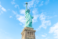 Mengapa Patung Liberty Berwarna Hijau Kebiruan?