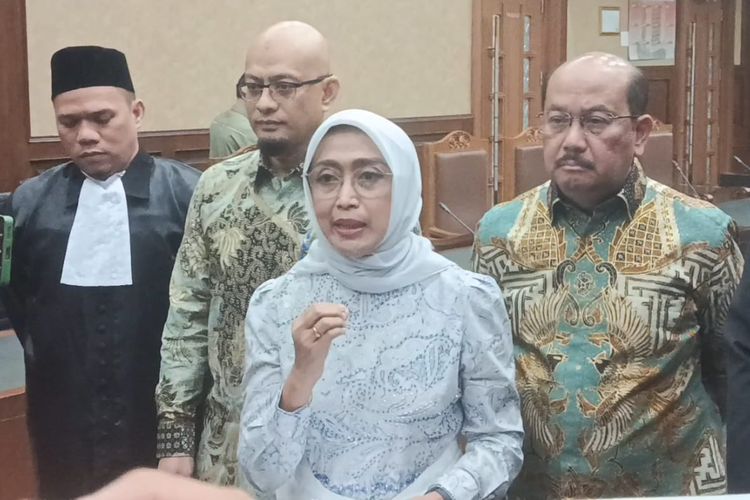 Eks Dirut PT ASDP Ira Puspadewi usai pembacaan vonis di Pengadilan Tipikor pada Pengadilan Negeri Jakarta Pusat, Kamis (20/11/2025)