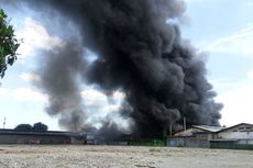 Gudang Karet di KBN Marunda Terbakar, 13 Mobil Damkar Diterjunkan