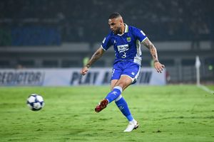 Komentar Layvin Kurzawa Usai Persib Menang Telak atas Madura United