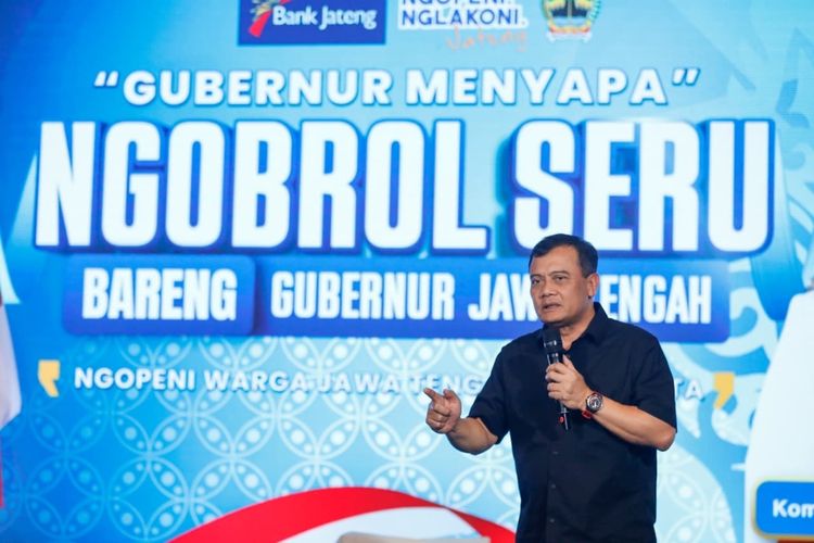 Gubernur Jawa Tengah (Jateng) Ahmad Luthfi saat menghadiri acara Gubernur Menyapa, Ngobrol Seru Bareng Gubernur Jawa Tengah di Anjungan Jawa Tengah Taman Mini Indonesia Indah (TMII), Jakarta Timur, Sabtu (6/12/2025).