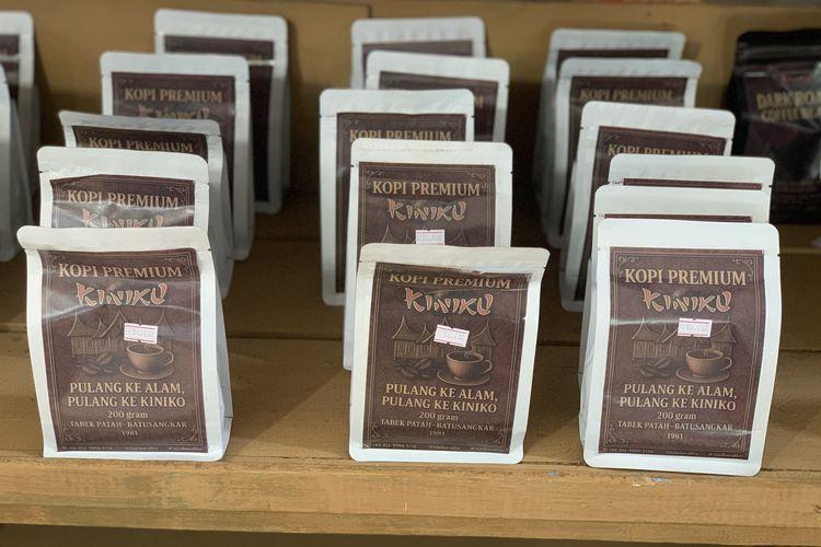 Produk Kopi Kiniko di Desa Tabek Patah, Kabupaten Tanah Datar, Sumatera Barat.