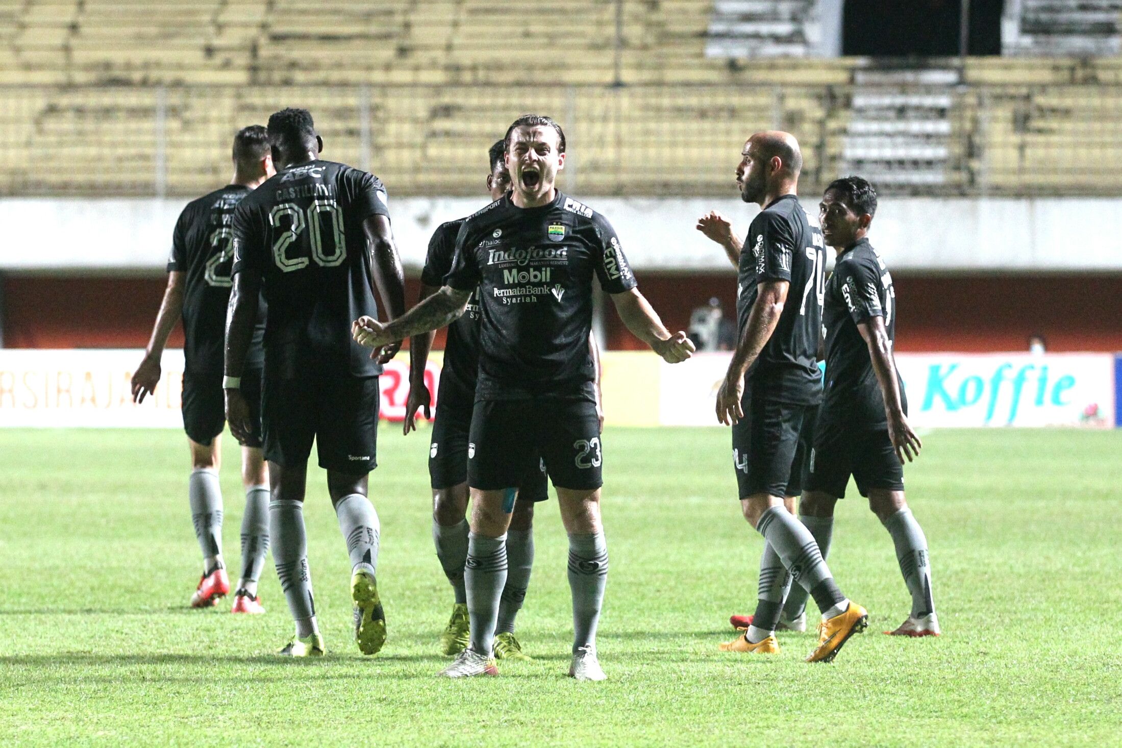 Hasil Babak 1 Persiraja Vs Persib, Luar Biasa Maung Bandung Unggul 3-0