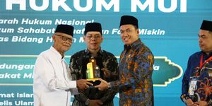 Komisi Pengawas Persaingan Usaha (KPPU) dan Majelis Ulama  Indonesia (MUI) memperkuat kolaborasi untuk mengawal kemitraan UMKM serta mendorong persaingan usaha yang sehat di sektor syariah melalui  penandatanganan Nota Kesepahaman di Jakarta, Kamis (2/7/2026). 