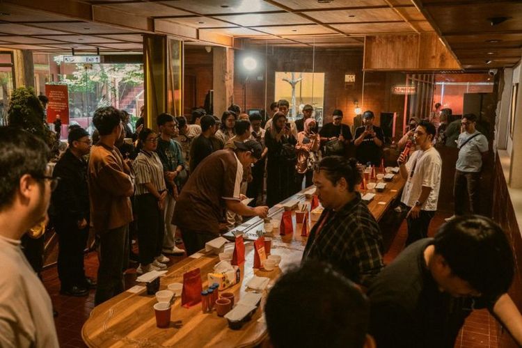 Dari Cupping ke Panggung, Kopikina Taman Heulang Satukan Specialty Coffee dan Musik Lokal Bareng Swellow