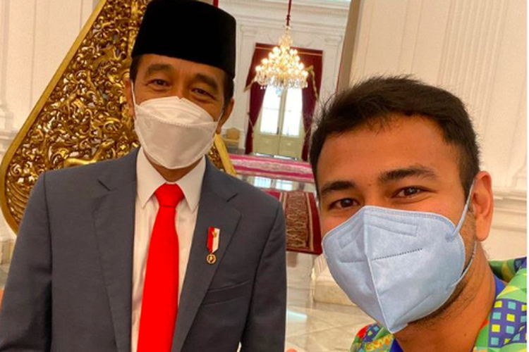 Raffi Ahmad unggah foto bersama Presiden Jokowi. Raffi ucapkan selamat ulang tahun untuk Jokowi