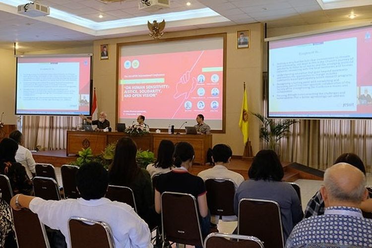 Suasana Konferensi internasional di Universitas Sanata Dharma (USD) Yogyakarta.