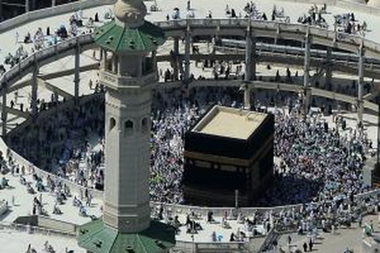 Setiap tahun jutaan orang datang ke Mekkah untuk menunaikan ibadah haji. Namun, ribuan orang ternyata menunaikan ibadah ini secara ilegal.