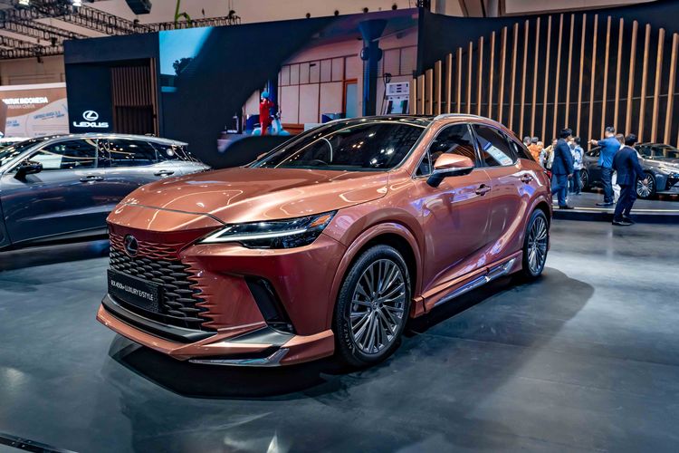 Lexus RX Jadi Andalan Penjualan Lexus di Indonesia
