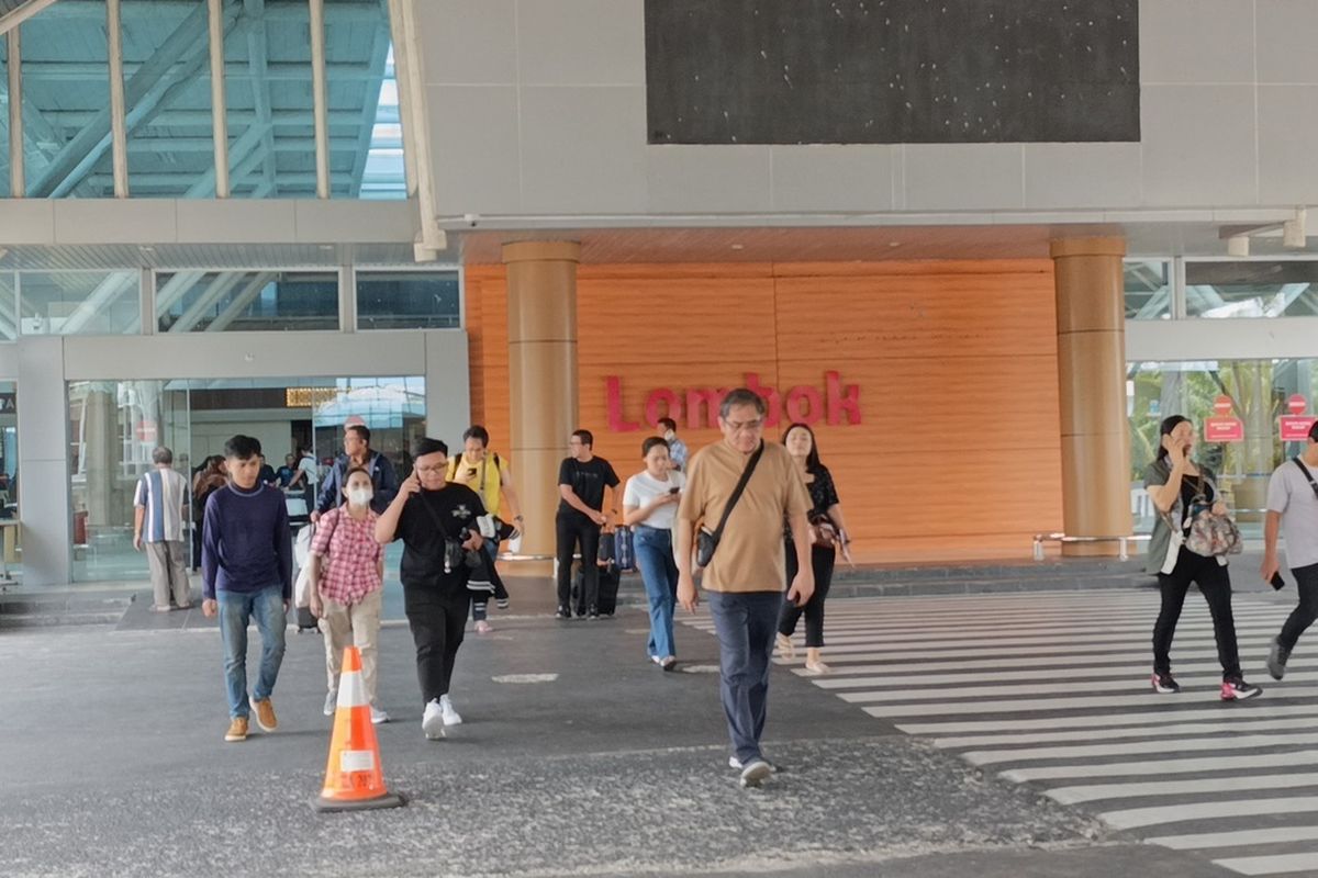 Erupsi Gunung Lewotobi, Penerbangan yang Batal di Bandara Lombok ...