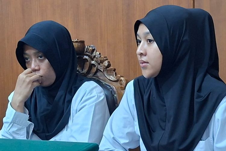 2 Wanita di Surabaya Didakwa 
