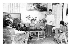 Hari Ini dalam Sejarah: Soekarno dan Hatta Dibawa ke Rengasdengklok
