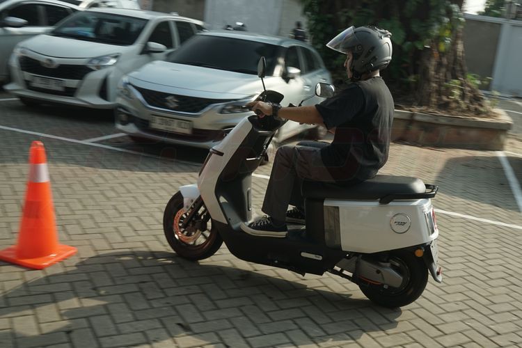 Test ride Polytron Fox 200