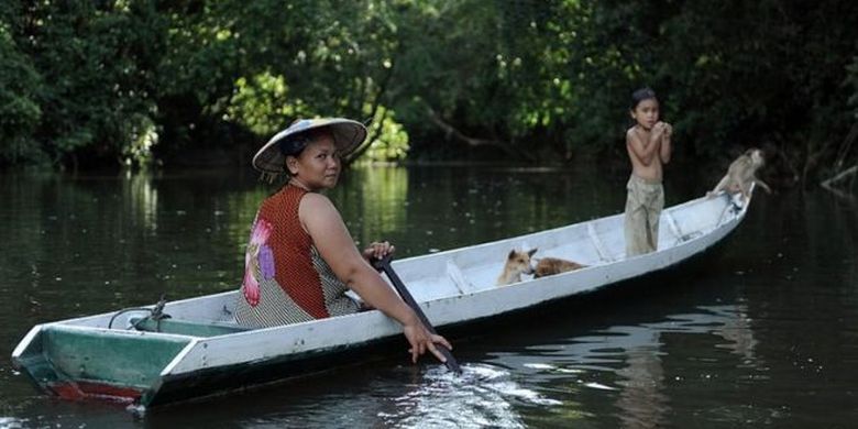 Masyarakat adat Dayak Kenyah yang tinggal di pedalaman Kalimantan 