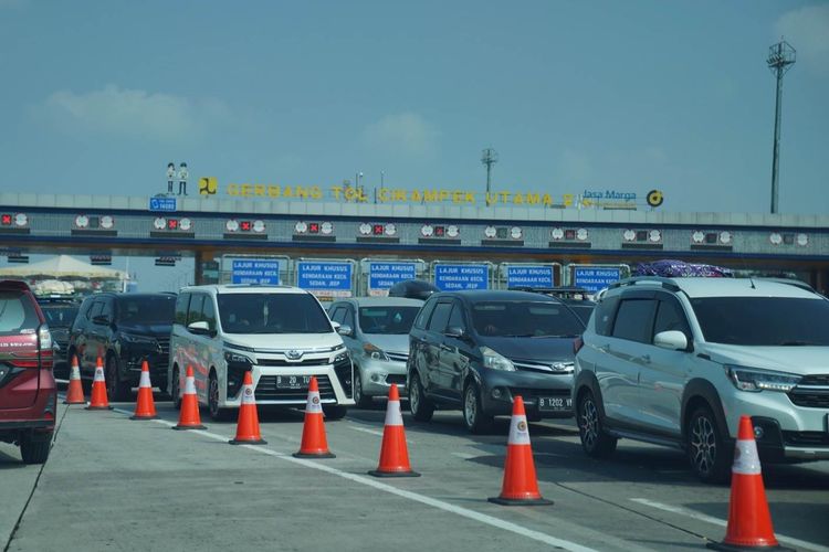 Arus mudik Lebaran di GT Cikampek Utama