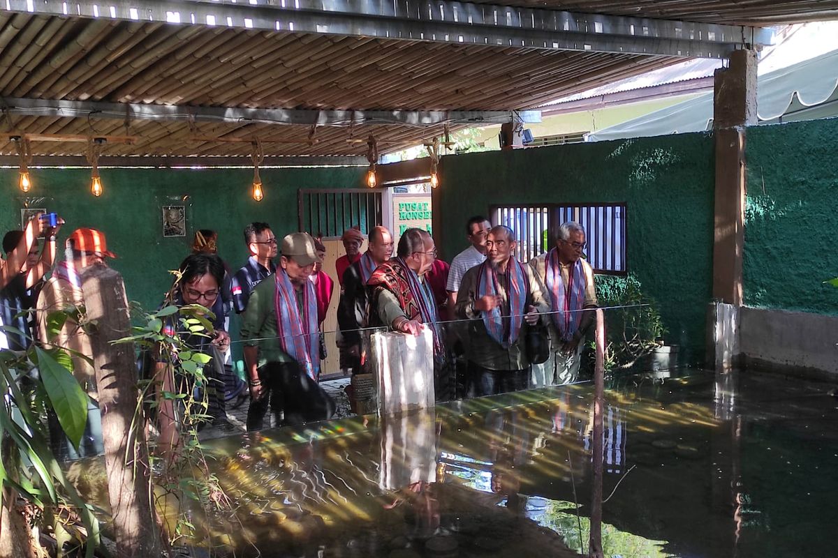 Fasilitas penangkaran Kura-Kura Leher Ular Rote di Kawasan Hutan dengan Tujuan Khusus (KHDTK) Oelsonbai, Kelurahan Fatukoa, Kecamatan Maulafa, Kota Kupang, Nusa Tenggara Timur (NTT), diresmikan oleh Kepala Badan Standarisasi Instrumen Lingkungan Hidup dan Kehutanan Ary Audijanto, Sabtu (23/9/2023).