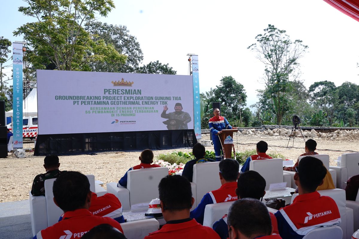 Peresmian dan pengoperasian proyek energi terbarukan yang tersebar di 15 provinsi di Indonesia, Kamis (26/06/2025). Salah satu proyek yang turut diresmikan adalah proyek eksplorasi (green field) Pembangkit Listrik Tenaga Panas Bumi (PLTP) Gunung Tiga sebesar 55 megawatt (MW) milik PT Pertamina Geothermal Energy Tbk (PGE)
