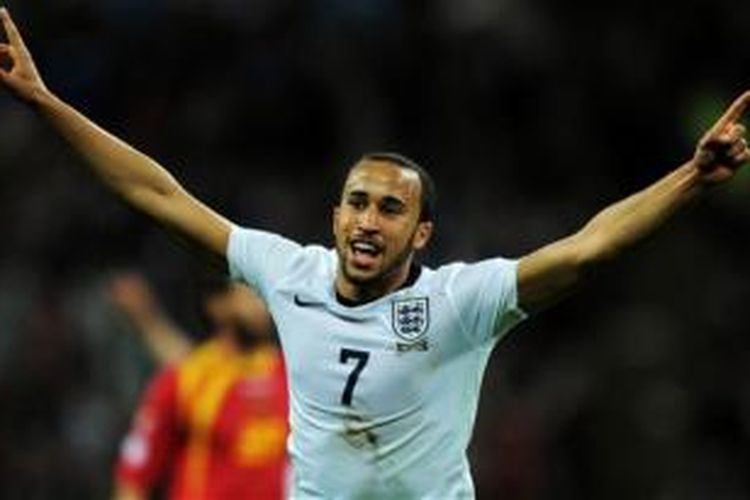 Gelandang Inggris, Andros Townsend, saat mencetak gol ke gawang Montenegro pada lanjutan kualifikasi Grup H Piala Dunia 2014 di Stadion Wembley, Jumat atau Sabtu (12/10/2013) dini hari WIB. 