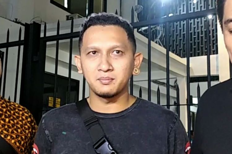 Putra komedian Nunung, Bagus Permadi saat ditemui di Polda Metro Jaya, Jakarta Selatan, Minggu (21/7/2019).