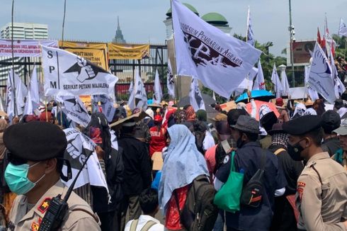 Mahasiswa, Buruh, dan Petani Bersatu di DPR: Demo Tolak Kenaikan Harga BBM