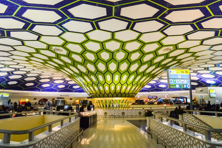 Main hub untuk maskapai penerbangan Etihad Airways di Abu Dhabi International Airport, (27/12/2016).
