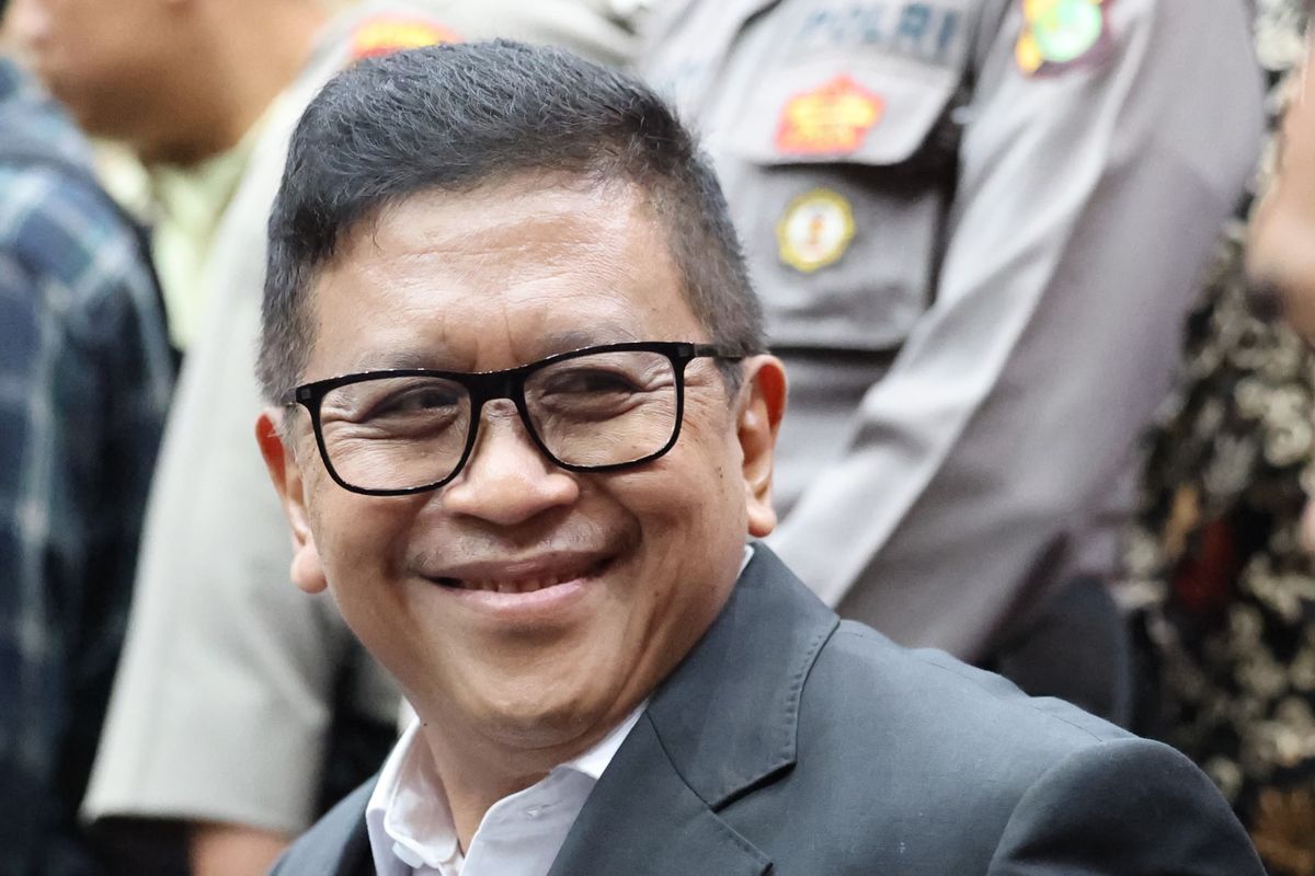 Sekretaris Jenderal (Sekjen) Partai Demokrasi Indonesia Perjuangan (PDI-P) Hasto Kristiyanto di PN Jakarta Pusat, (11/4/2025).