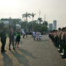 Mahasiswa Orasi Tolak Kenaikan Harga BBM di Depan Gedung DPR/MPR, Polisi Bentuk Barisan