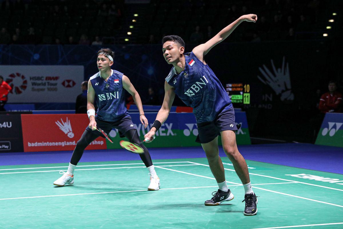Ganda putra Indonesia, Fajar Alfian/Muhammad Rian Ardianto, saat bertanding melawan wakil Korea Selatan, Kang Ming-hyuk/Seo Seung-jae, dalam babak 32 besar All England 2023 pada Rabu (15/3/2023). Terkini, Fajar/Rian berhasil memenangi duel Merah Putih kontra Fikri/Bagas pada perempat final All England 2023, Sabtu (18/3/2023) dini hari WIB. Dengan demikian, Fajar/Rian berhak melanjutkan perjuangan ke semifinal All England 2023.