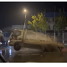 Video Viral Truk Meloncat-loncat Saat Lewati Genangan Air di Jalan