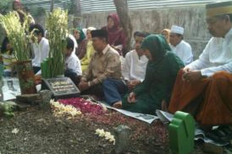 Calon Gubernur Khofifah Indar Parawansa tidak termasuk sebagai pemilih dalam pemungutan suara Pilgub Jatim, Kamis (29/8/2013).
