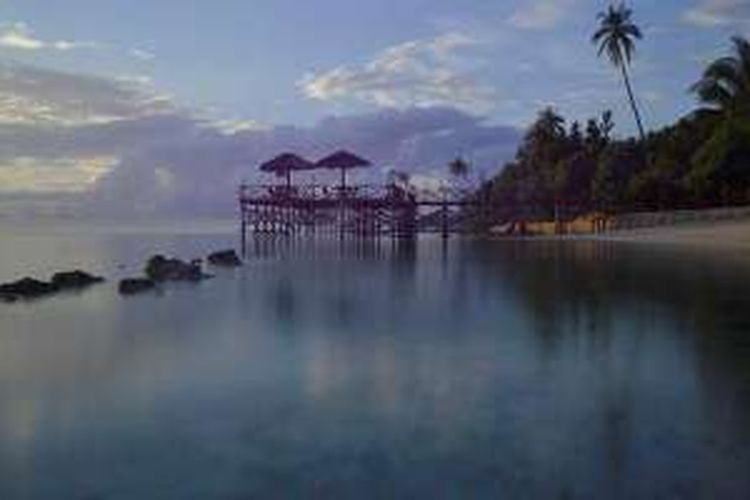 Suasana pagi di Pantai Patuno, Pulau Wangi-Wangi, Wakatobi, Sulawesi Tenggara, Rabu (22/6/2016). 