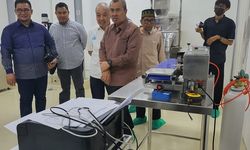 Lakukan Kunjungan ke HIPS Sidoarjo, Gubri Syamsuar Yakin Riau Bisa Miliki Kawasan Industri Halal