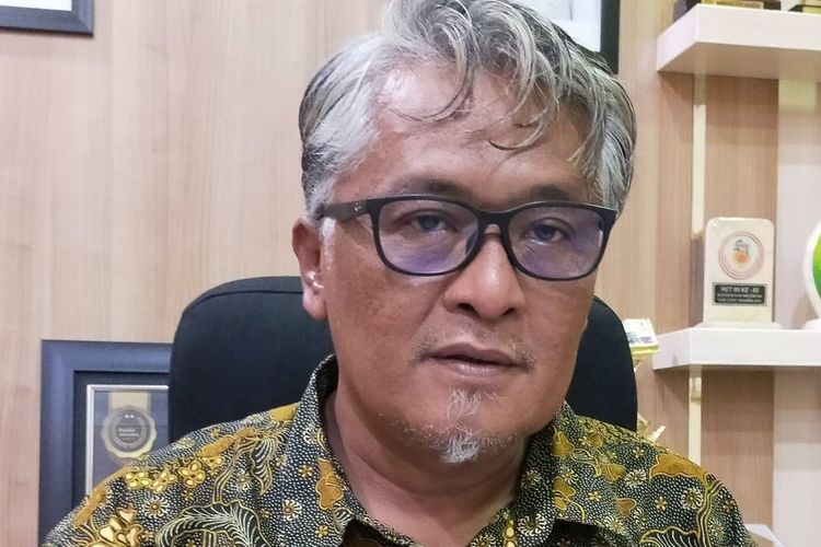 Kepala Dinas Kesehatan Kota Tasikmalaya, Jawa Barat, Dokter Uus Supangat saat di kantornya, Rabu (16/7/2025).