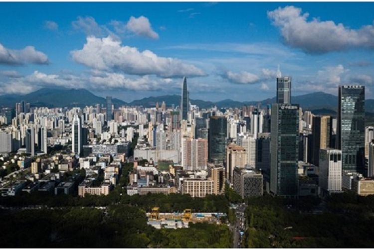 Foto dari udara menunjukkan pemandangan Kota Shenzhen di Provinsi Guangdong, China selatan. Gambar diabadikan pada 13 Agustus 2020.