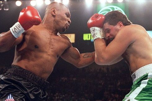 Sewa Pengacara, Pria yang Dihabisi Mike Tyson adalah Fans Sang Legenda