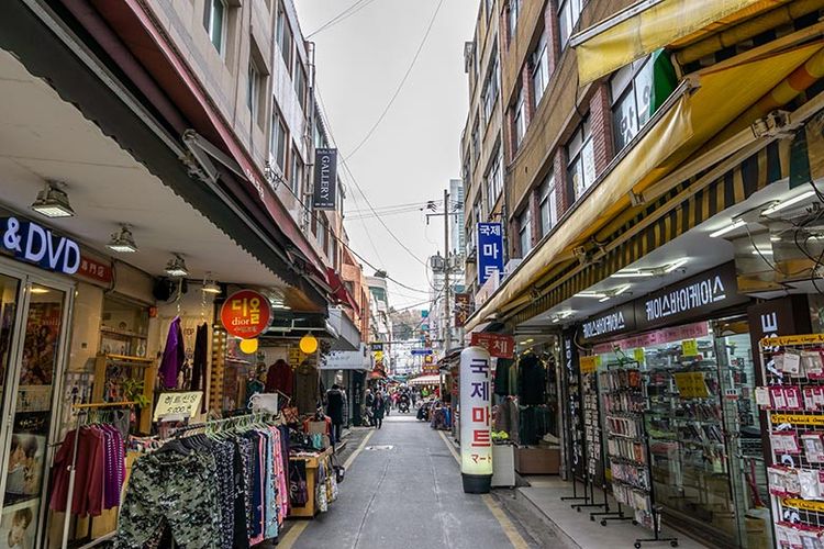 Salah satu sudut di Gukje Market, Busan.