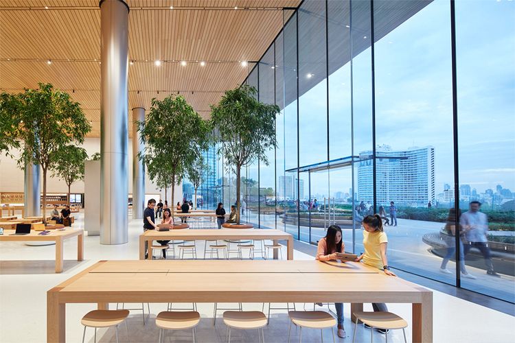 Interior Apple Store Bangkok