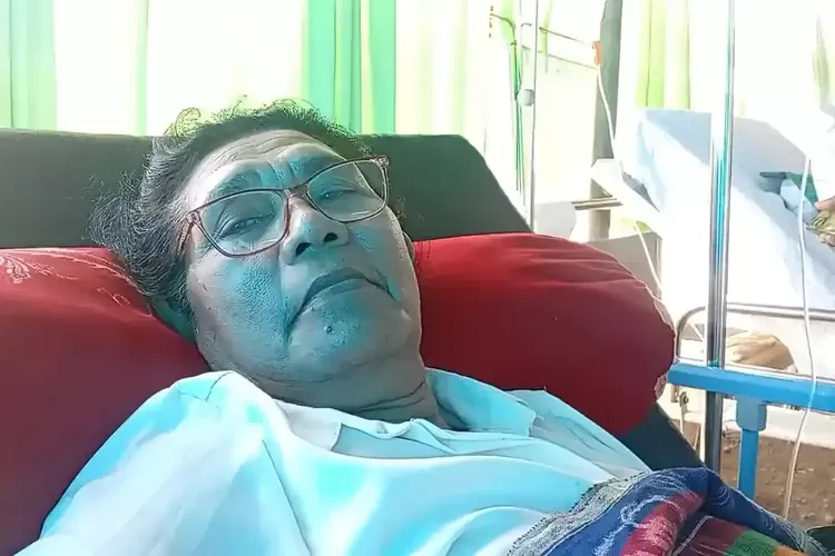 Kisah Maria Merangkak Selamatkan Diri Saat Gempa Sikka, Patah Kaki Bertahan di Tenda Pengungsian