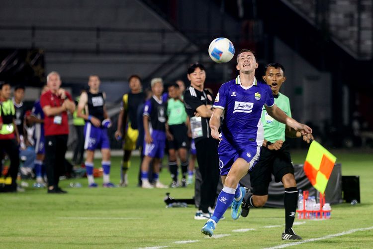Live Skor Persib Vs Persija 2-1: Debut Mariano Peralta bersama Maung