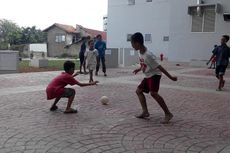 Anak-anak Relokasi Kampung Pulo Manfaatkan Lantai Dasar Rusunawa Jatinegara
