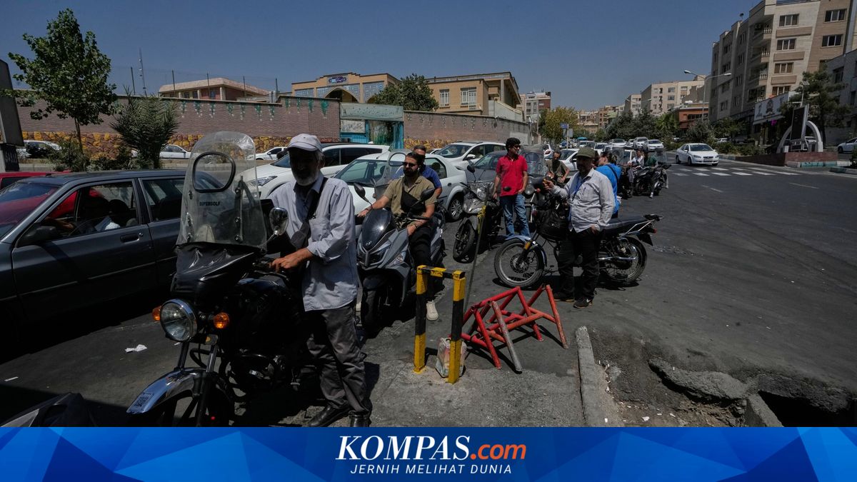 Iran Gas Station Lines Form Amid New US Sanctions